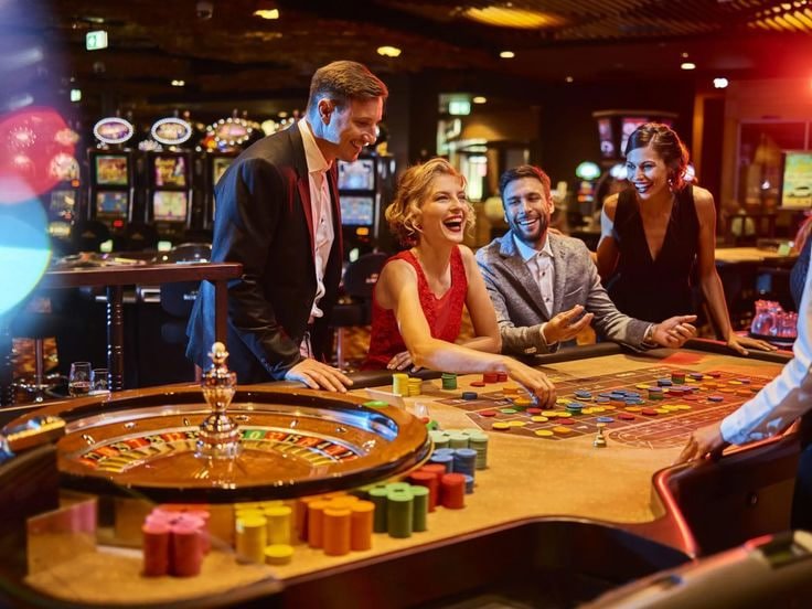 ph90 Philippines online gaming platform hero banner showing sports and casino entertainment